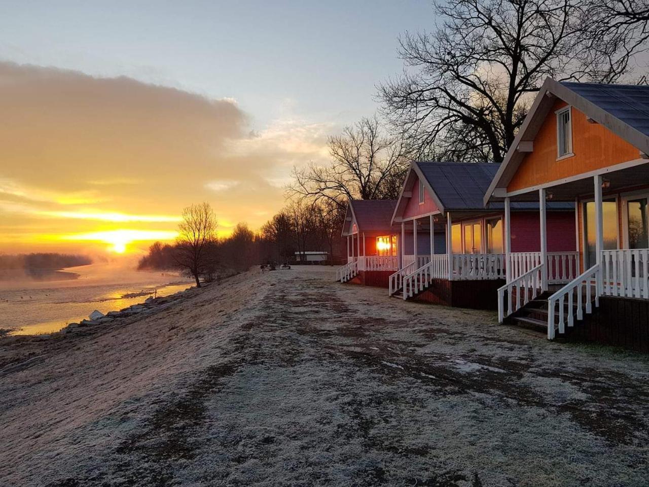 Playa Di Valverde Galliate Екстер'єр фото